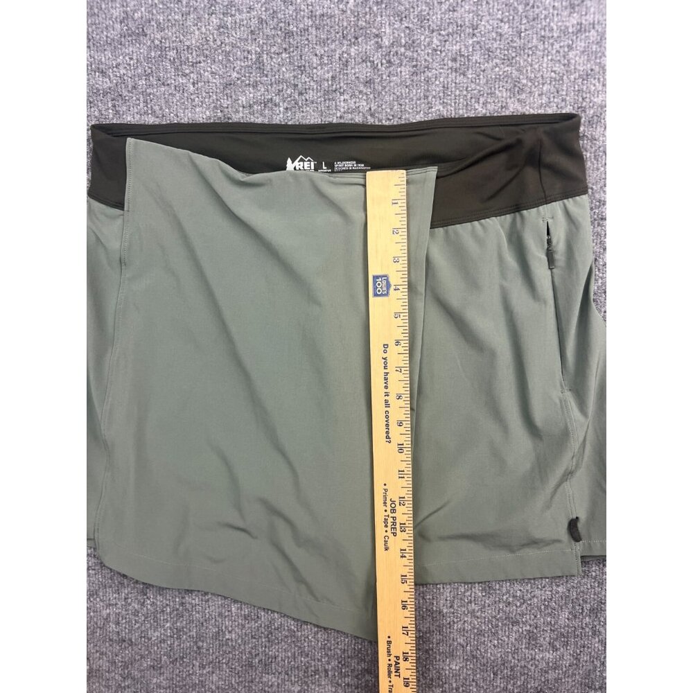REI Two-Tone Olive Skort with Dark Olive Waistband - Picture 4 of 8